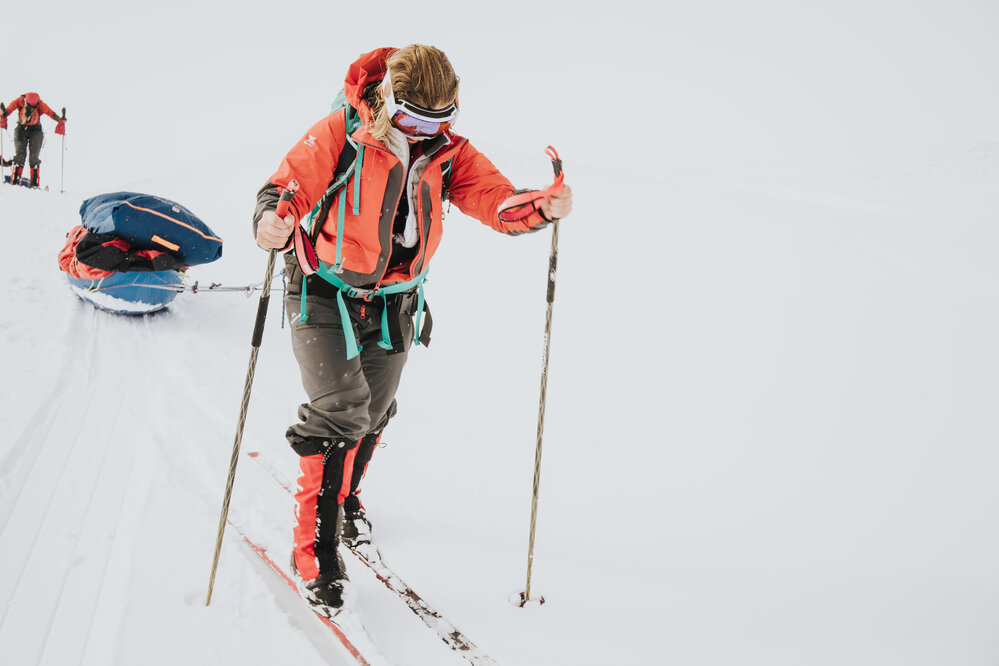 Inspiring Explorer Hollie Woodhouse pulling sled during the crossing