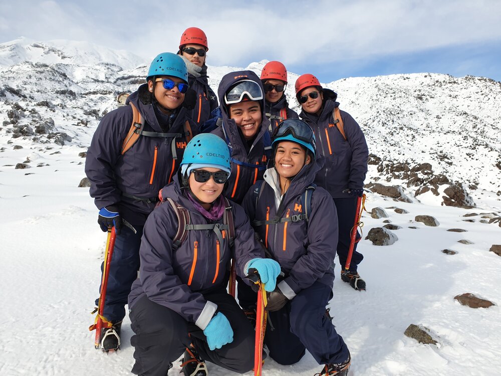 Group photo of Inspiring Explorers on Mount Ruapehu (001)