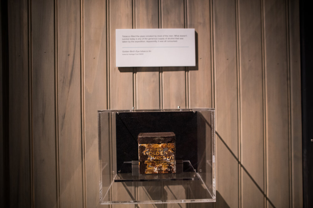 Breaking the Ice Exhibition walk-through &acirc;&euro;&ldquo; Golden Bird's Eye tobacco tin