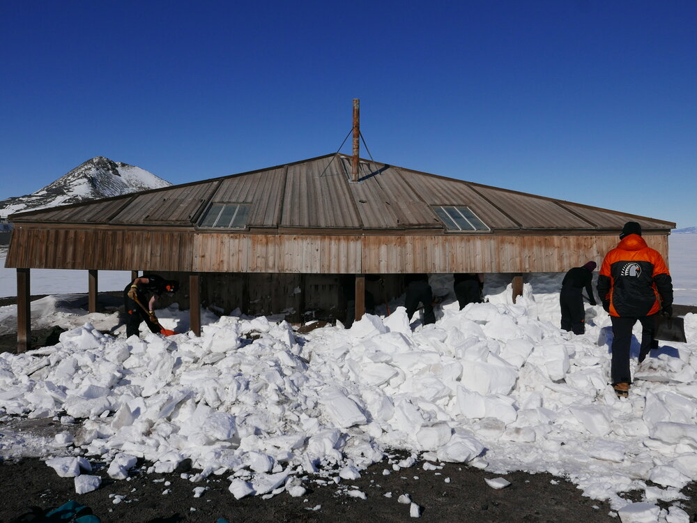 Snow Removal from Scott's 'Discovery' hut (001)