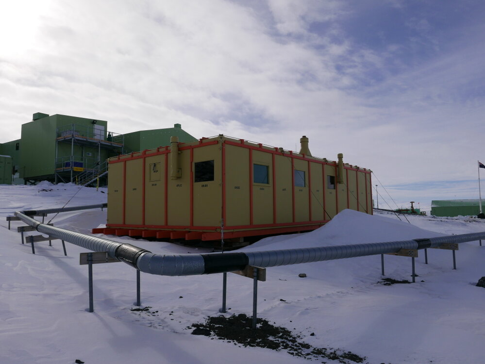 2020-21 Hillary's TAE/IGY hut Inspection - Exterior (004)