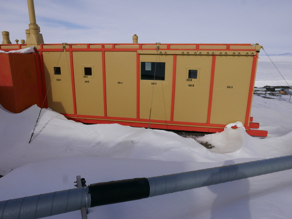 2020-21 Hillary's TAE/IGY hut Inspection - Exterior (008)