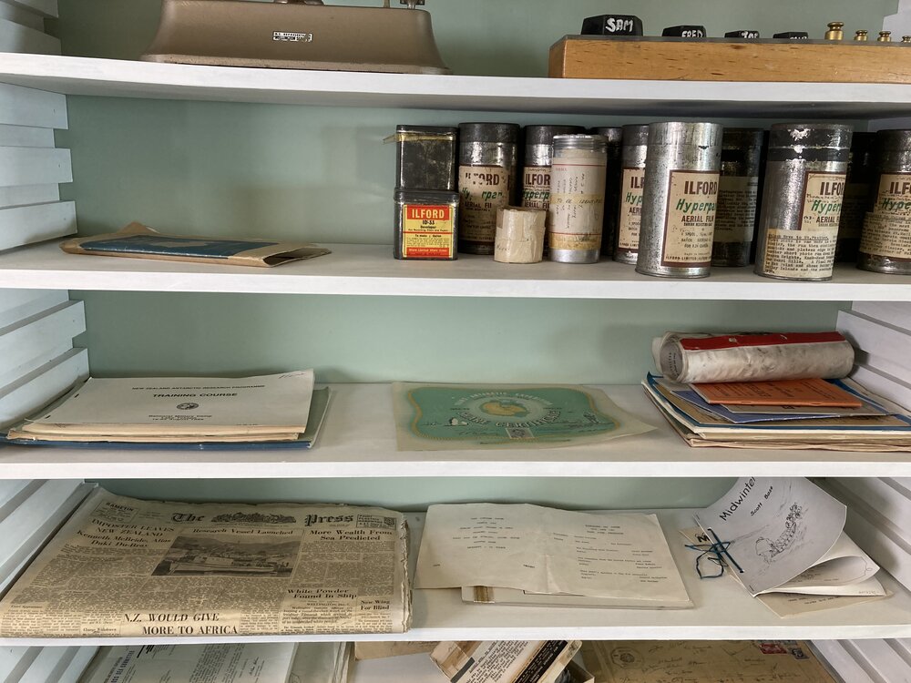 2020-21 Artefacts on shelves in the Radio Room (003)