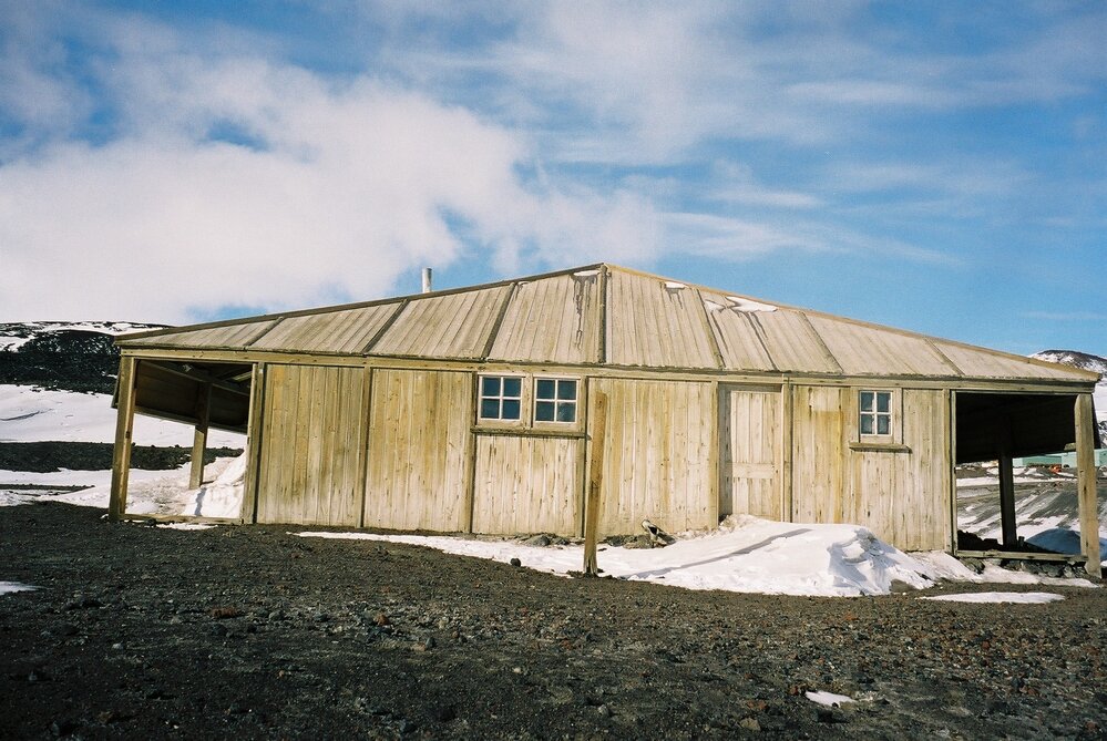 2002 Scott's 'Discovery' hut, exterior - West elevation