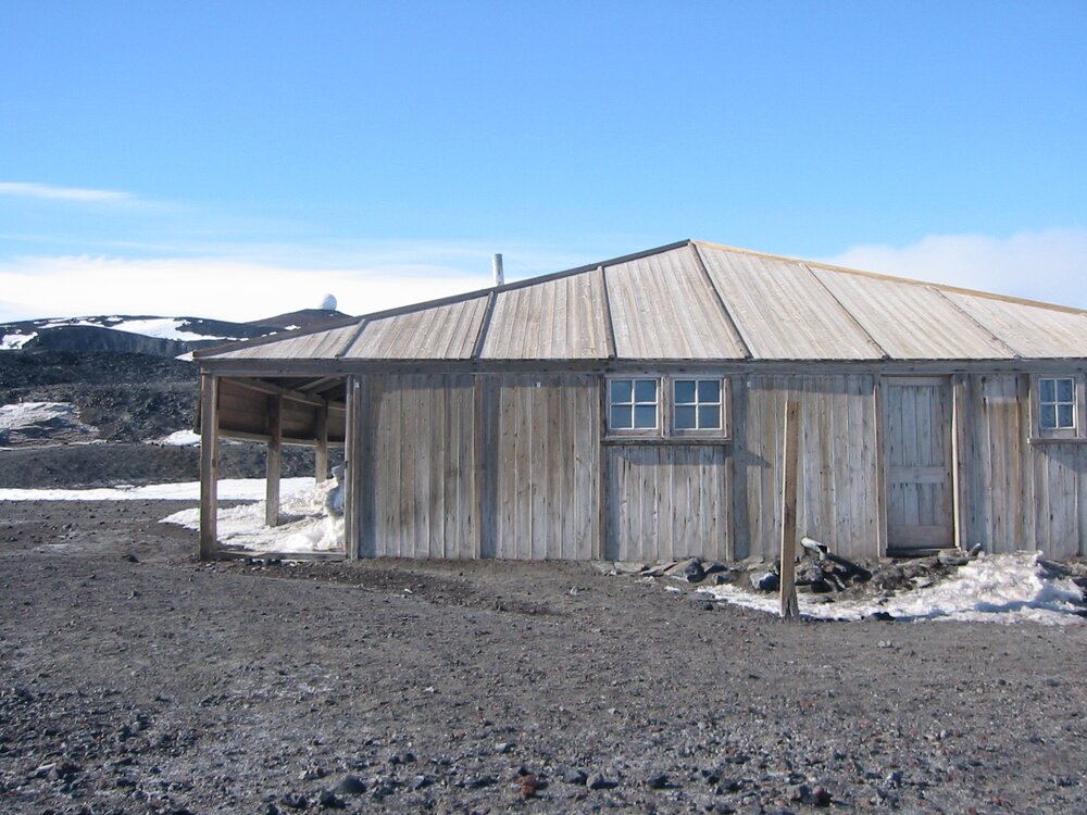 2002-03 Scott's 'Discovery' hut building survey, exterior (103)