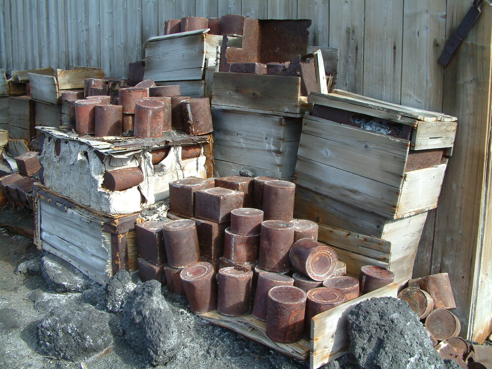 2005 Shackleton's 'Nimrod' hut exterior, Cape Royds (004)