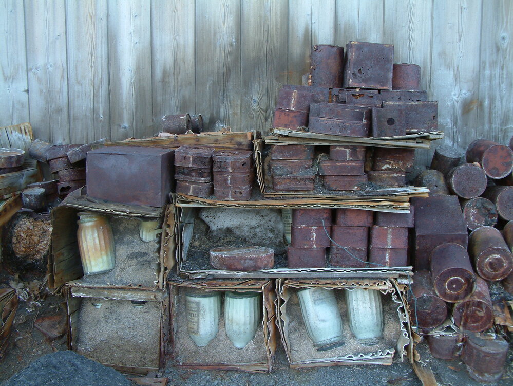 2005 Shackleton's 'Nimrod' hut exterior, Cape Royds (005)