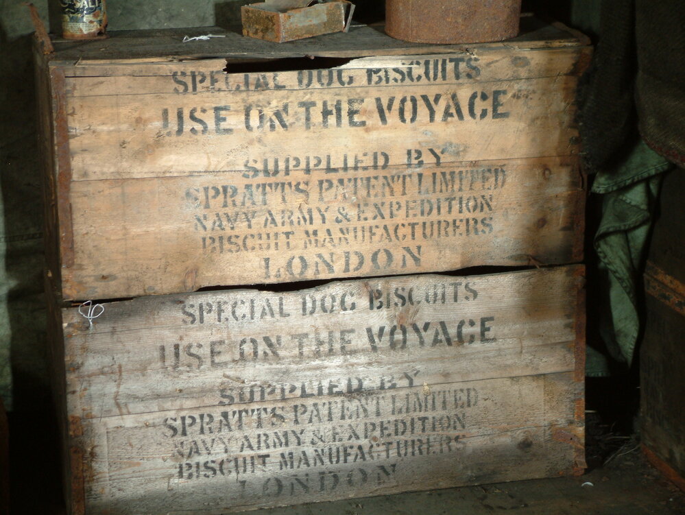 2005 Scott's 'Discovery' hut interior, Hut Point (006)