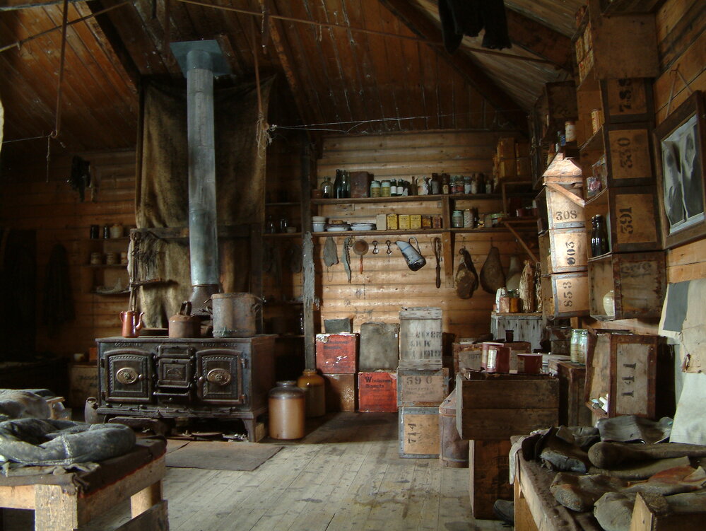 2005 Shackleton's 'Nimrod' Hut interior, Cape Royds (001)