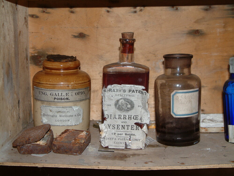 2005 Shackleton's 'Nimrod' Hut interior, Cape Royds (011)