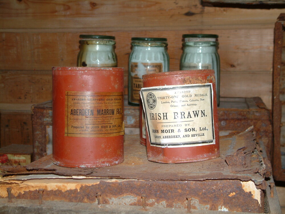 2005 Shackleton's 'Nimrod' Hut interior, Cape Royds (010)
