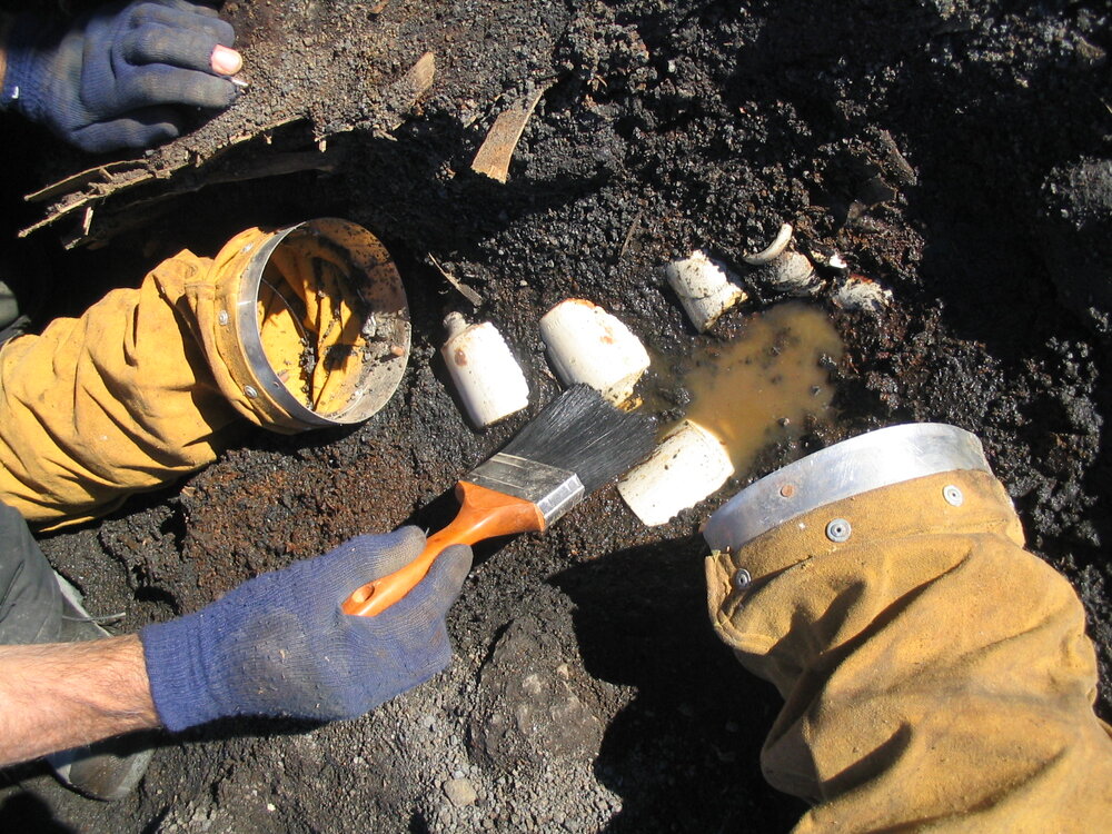 2005-06 Removing jars from the East wall, Cape Royds (004)