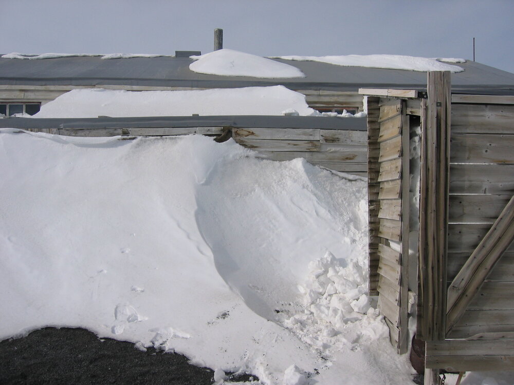 2005 Snow build-up around Scott's 'Terra Nova' hut, Cape Evans (005)