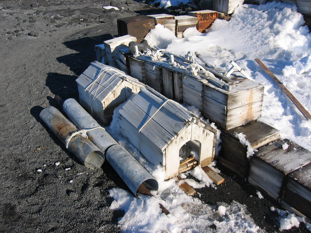 2005 Artefacts outside Ernest Shackleton's 'Nimrod' hut, Cape Royds (007)