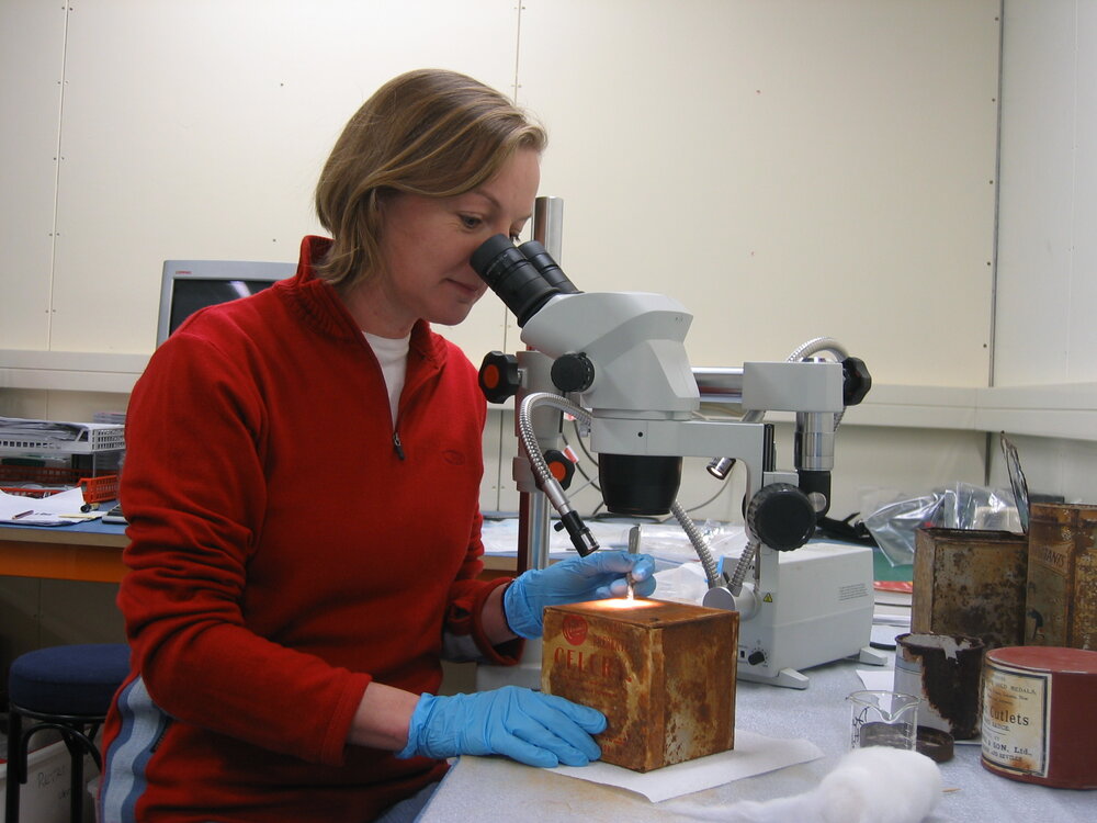 2006 Conservators at work, Nicola Dunn, Scott Base