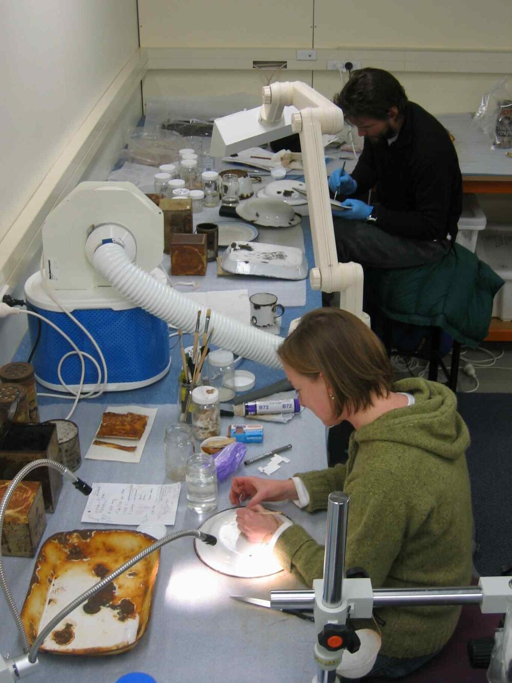2006 Conservators at work, Nicola Dunn and Ainslie Greiner, Scott Base