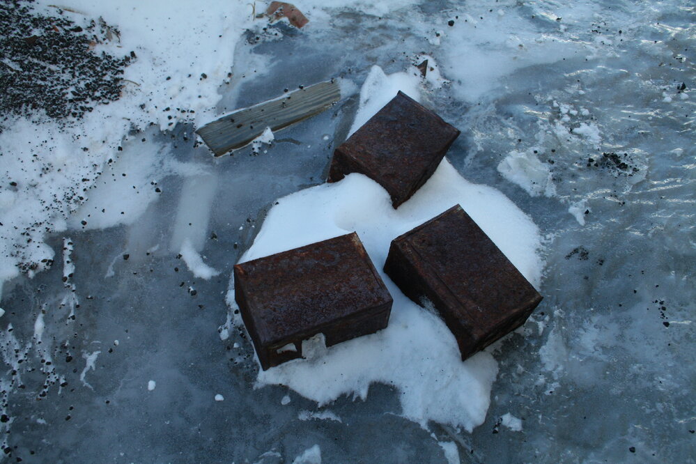 2006 Stores boxes outside Scott's 'Terra Nova' hut, Cape Evans (004)