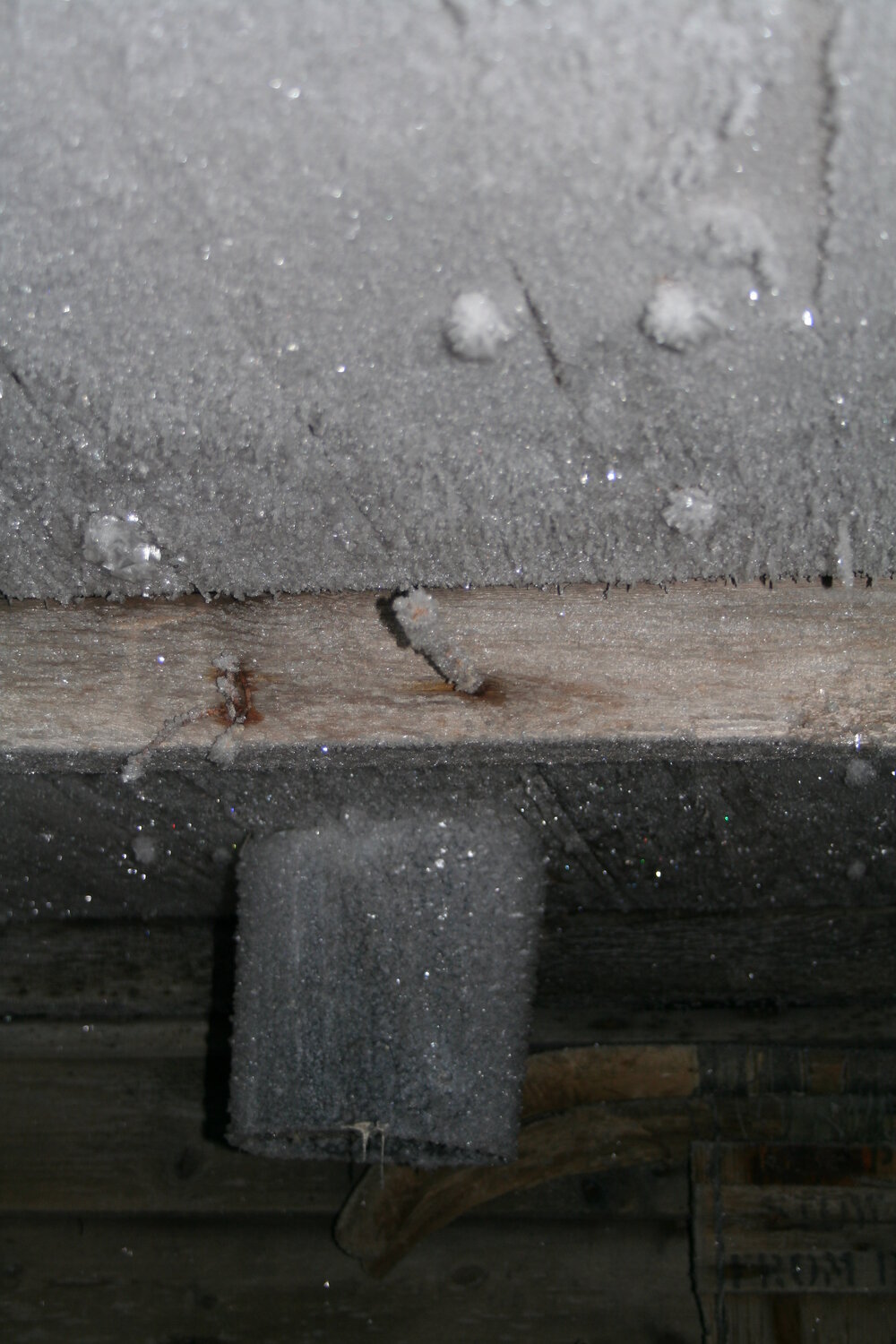 2006 Ice build-up inside Scott's 'Terra Nova' hut, Cape Evans (006)