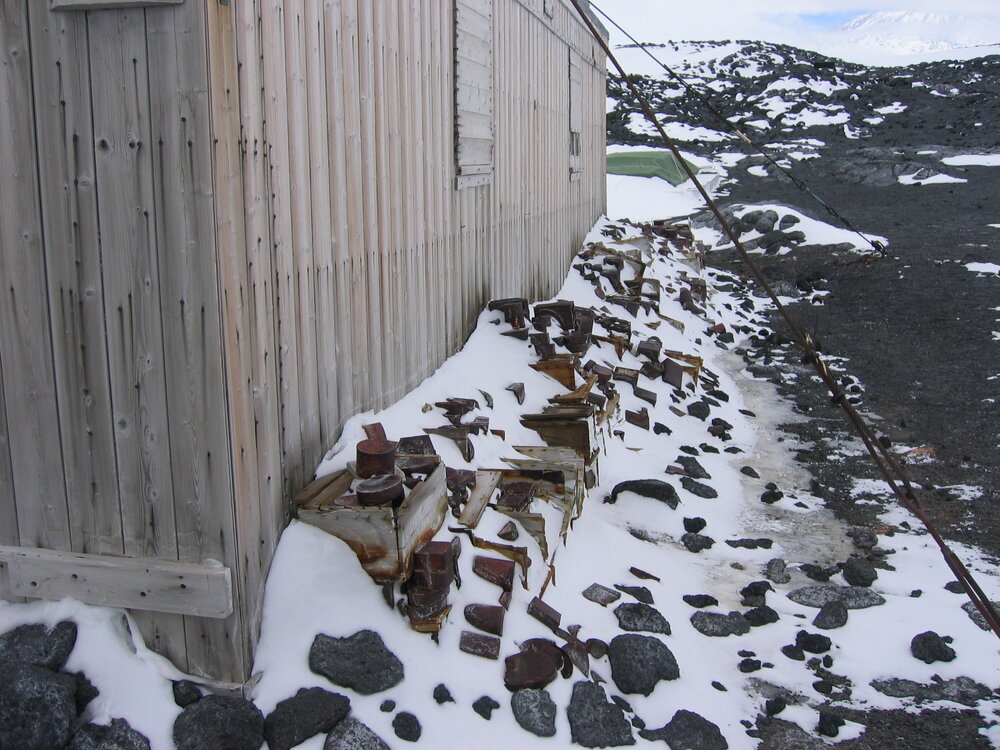 2005 South wall of Shackleton's 'Nimrod' hut before excavation