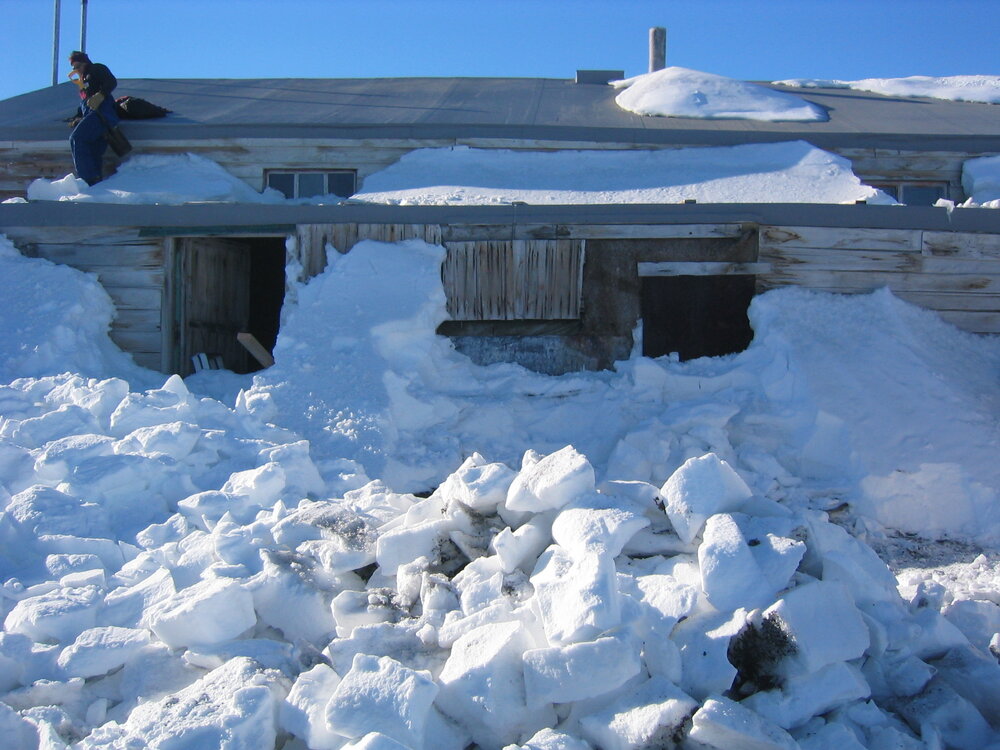 2005 Snow build-up around the stables, Cape Evans