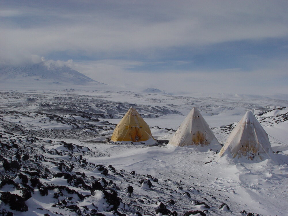 2005-06 AHT Field camp at Cape Royds