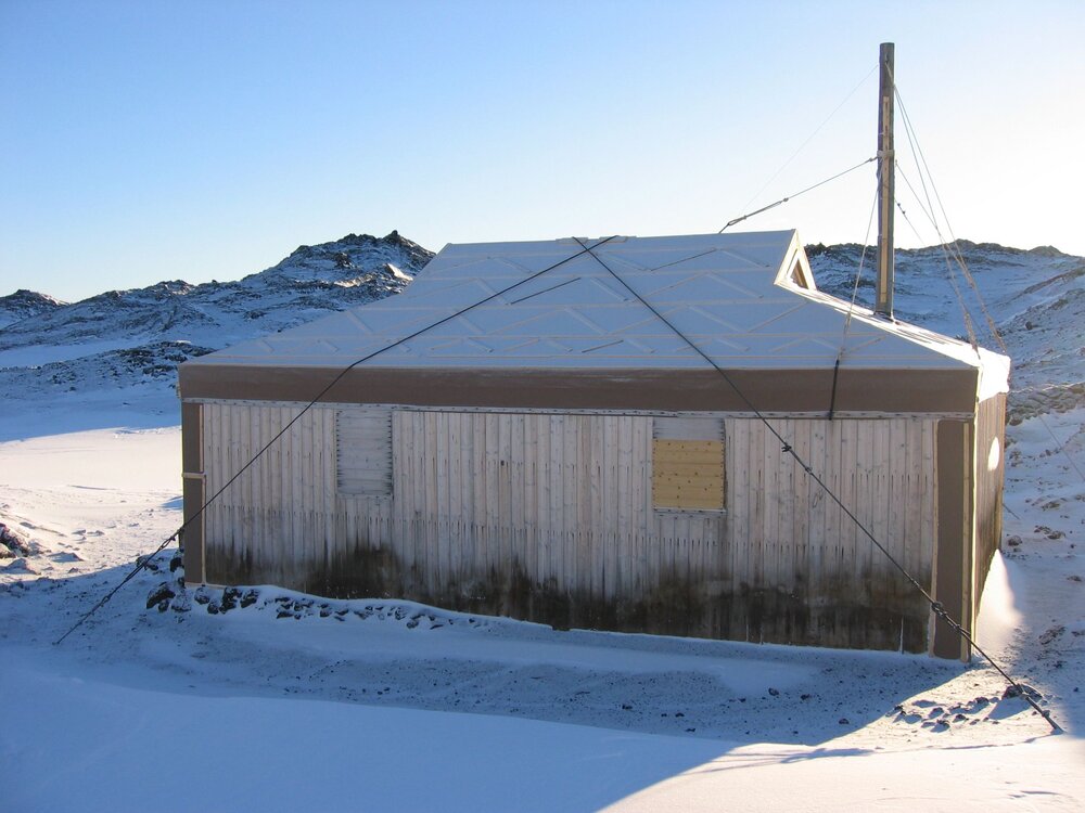 2006 Hut Inspection, Shackleton's 'Nimrod' hut, Exterior (011)