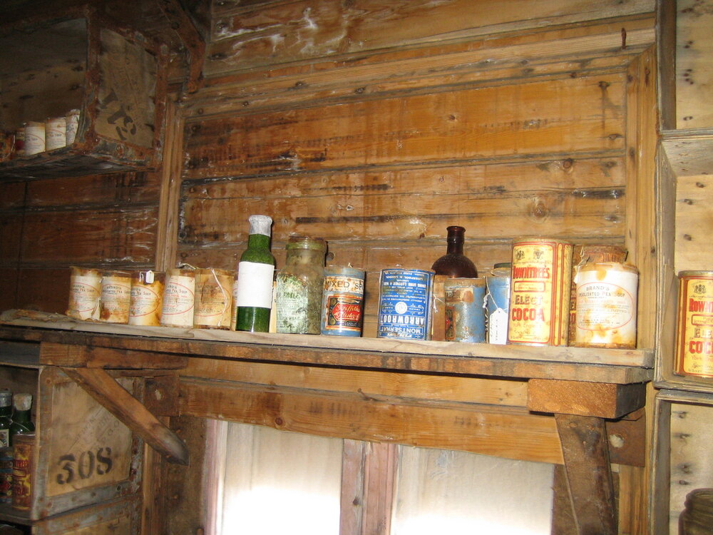 2005 Artefacts on shelves inside Shackleton's 'Nimrod' hut, Cape Royds (001)