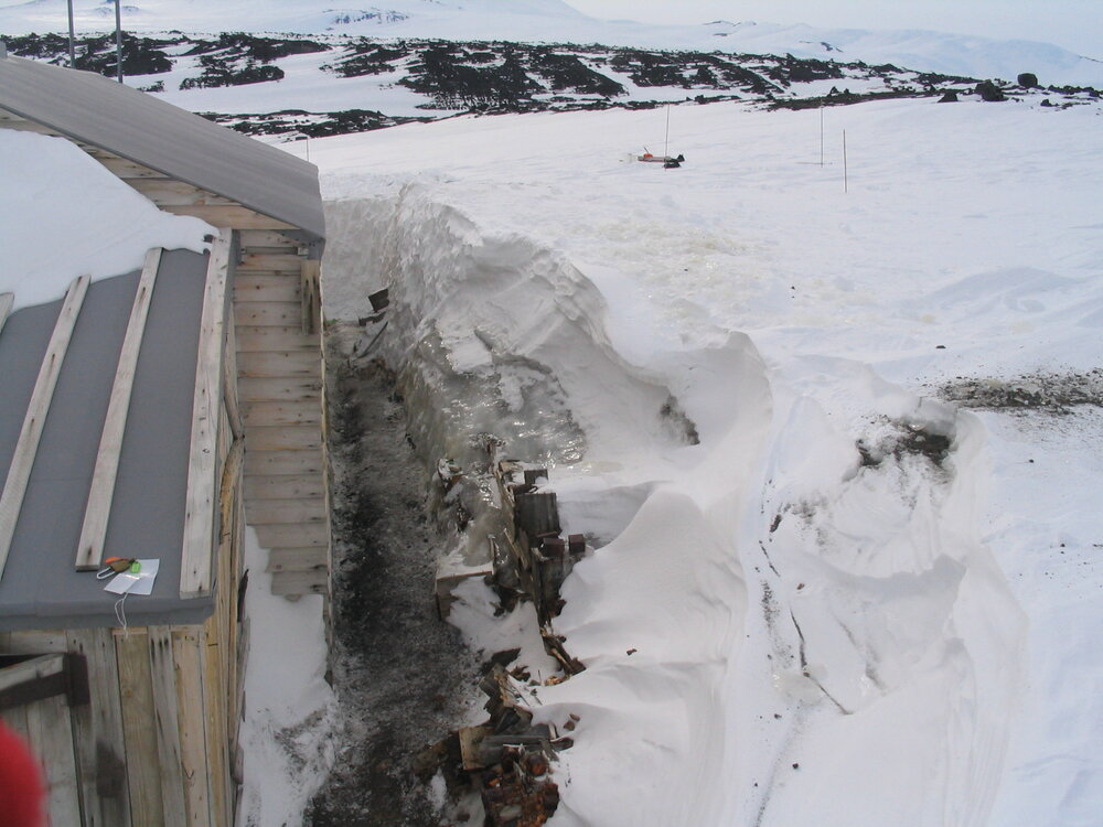 2006-07 South wall of Scott's 'Terra Nova' hut and Bowers' Annexe