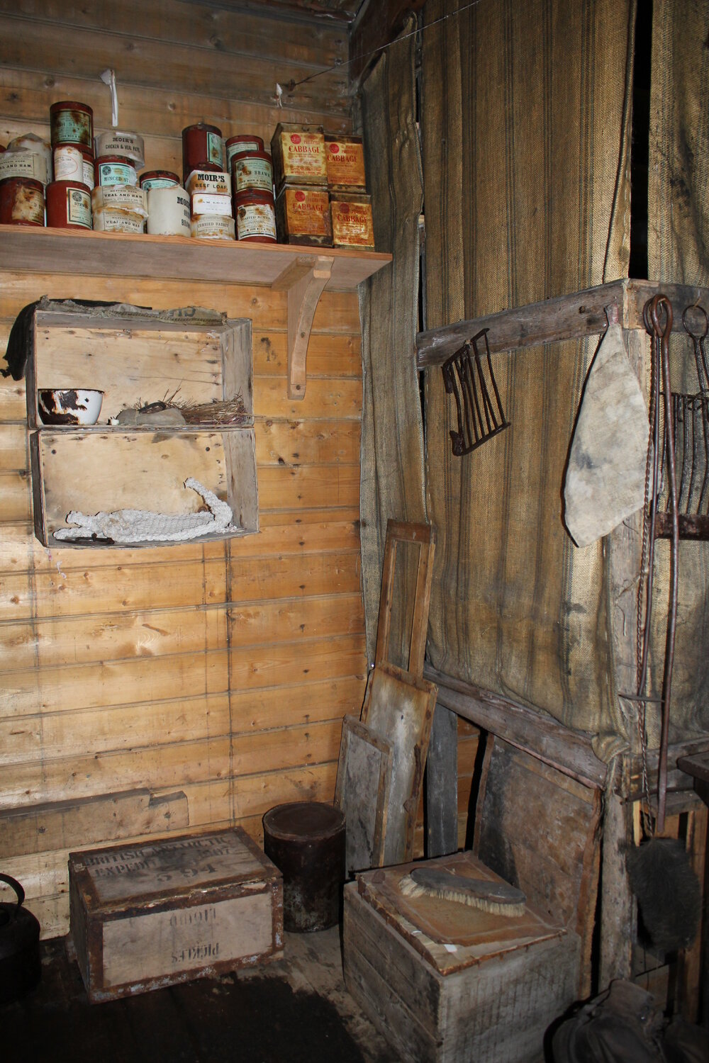 2019-20 Shackleton's 'Nimrod' Hut inspection, interior (018)