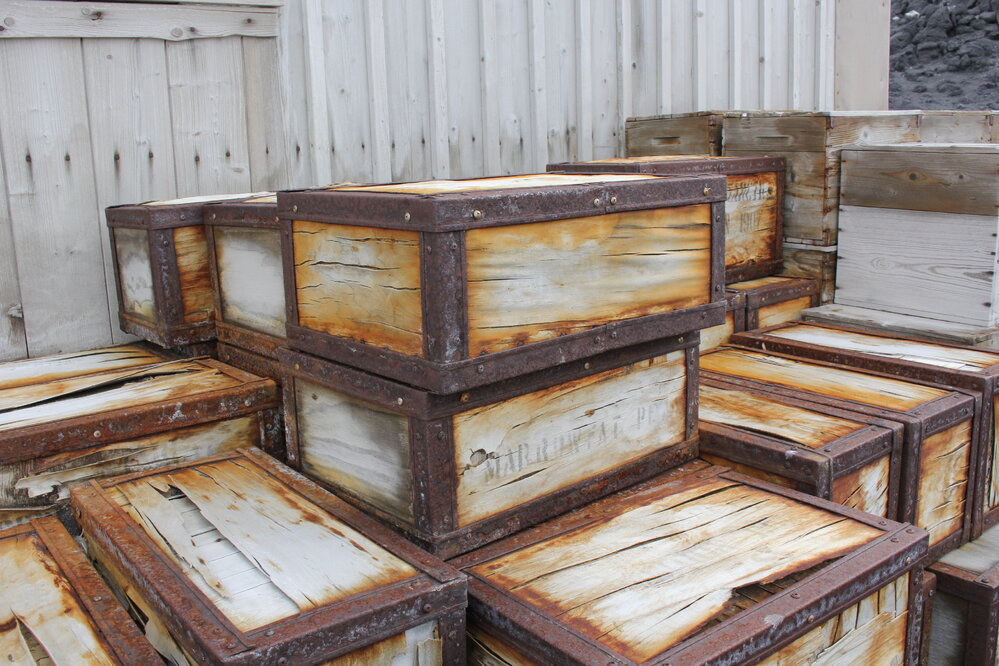 2019-20 External fretting Venesta cases, Shackleton's 'Nimrod' Hut (001)