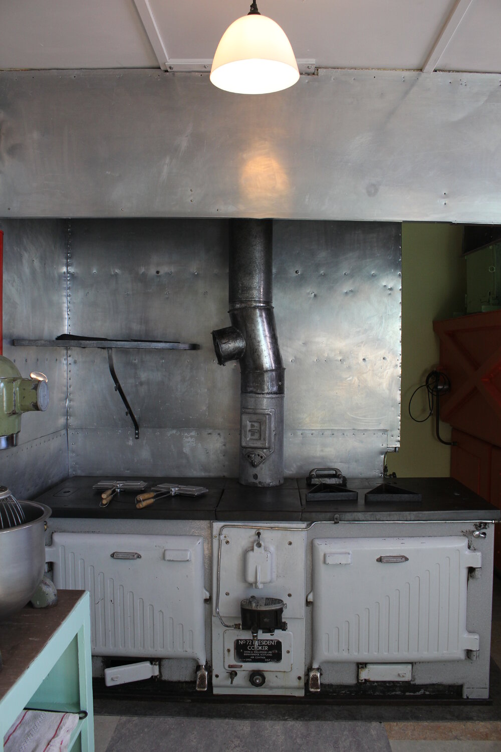 2019-20 Hillary's TAE/IGY Hut inspection, interior (008)