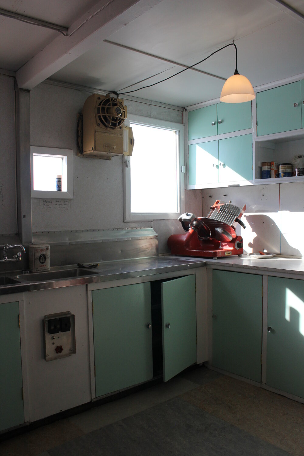 2019-20 Hillary's TAE/IGY Hut inspection, interior (011)