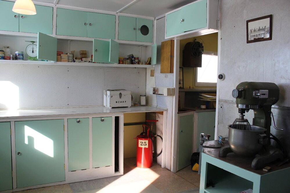 2019-20 Hillary's TAE/IGY Hut inspection, interior (014)