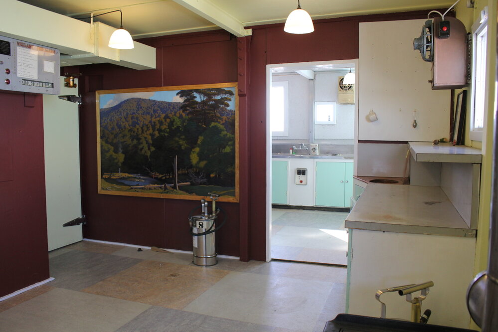 2019-20 Hillary's TAE/IGY Hut inspection, interior (025)
