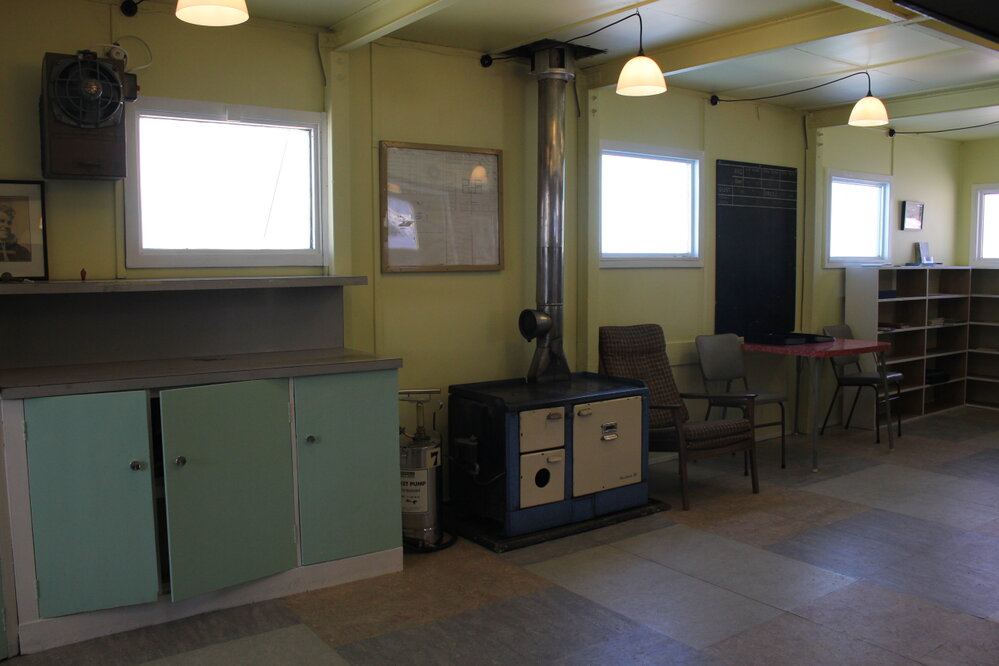 2019-20 Hillary's TAE/IGY Hut inspection, interior (030)