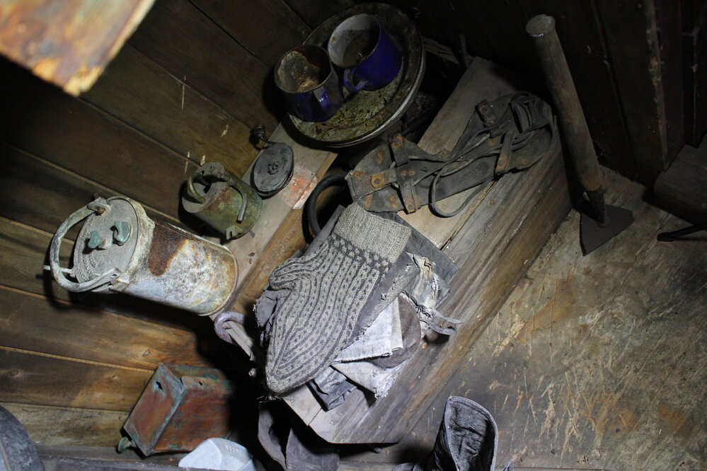2019-20 Work task - repaired oil leak on acetylene lighting plant, Scott's hut (021)