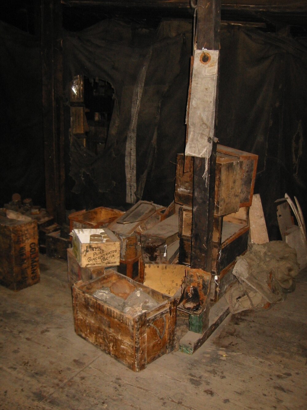 2002 Scott's 'Discovery' hut building survey, interior (034)