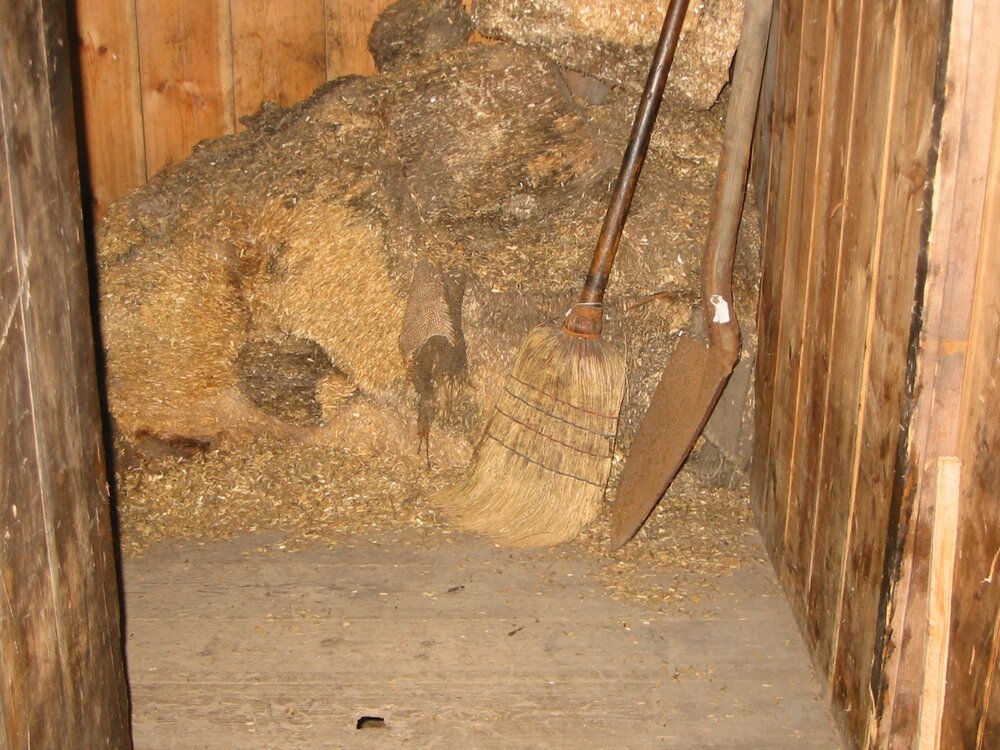 2002 Scott's 'Discovery' hut building survey, interior (115)