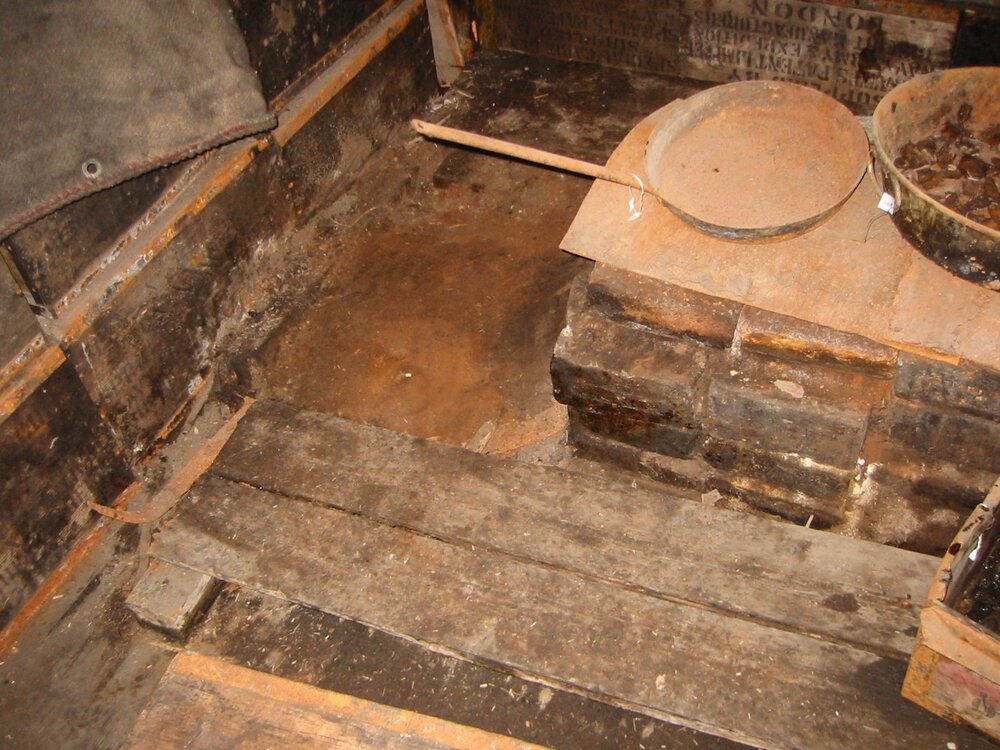 2002 Scott's 'Discovery' hut building survey, interior (141)