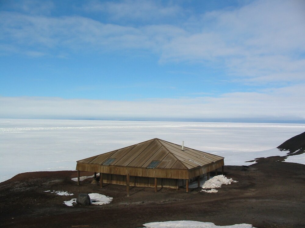 2003 K440 at Hut Point - North and East elevations, Scott's 'Discovery' hut