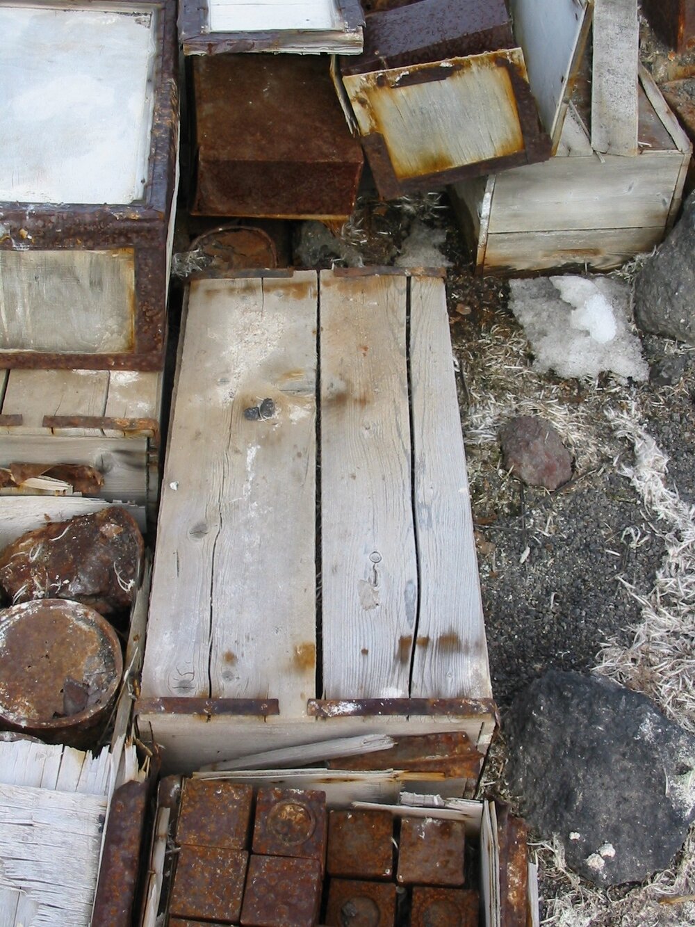 2004 K440 at Cape Evans - Boxes of Southern Food Cache (010)