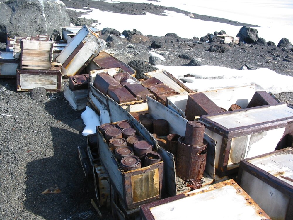 2003 K440 at Cape Evans - Southern Food Cache (005)