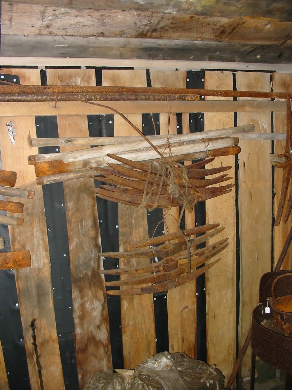 2003 K440 at Scott's 'Terra Nova' hut - Corroded pick heads and handles, Annex