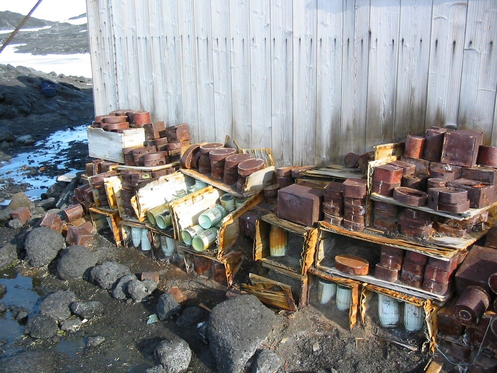 2003 K440 at Shackleton's 'Nimrod' hut, exterior - Venesta boxes at South-west corner