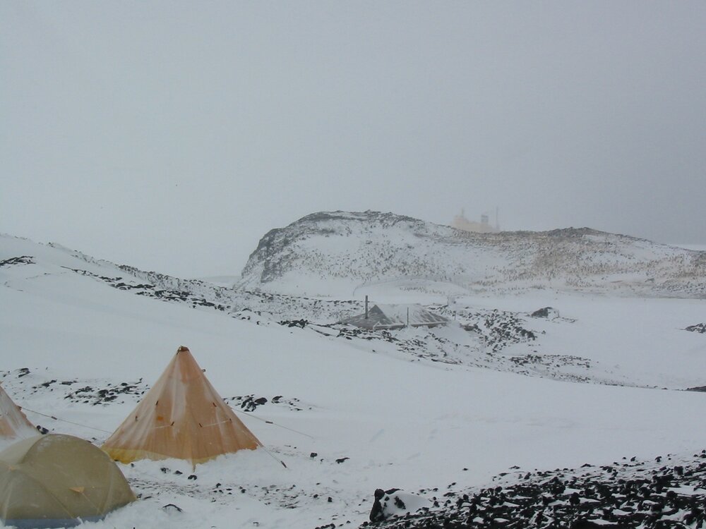 2003 K440 at Shackleton's 'Nimrod' hut, exterior - Field camp, hut, and ship