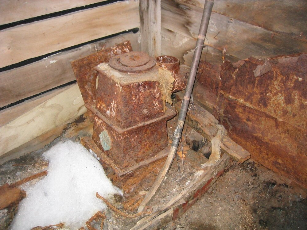 2003 K440 at Scott's 'Terra Nova' hut, interior - Blubber stove