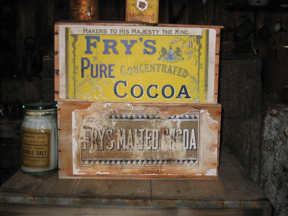 2003 K440 at Scott's 'Terra Nova' hut, interior - Fry's cocoa box (002)