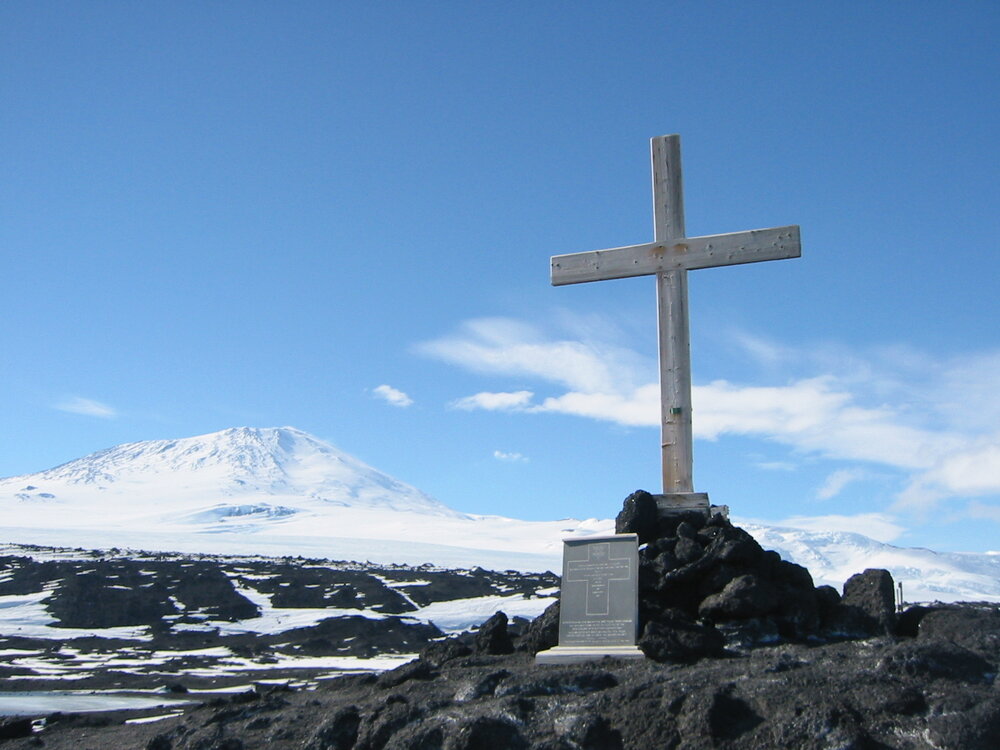 2002 K440 at Cape Evans - Wind Vane Hill Cross and Mount Erebus