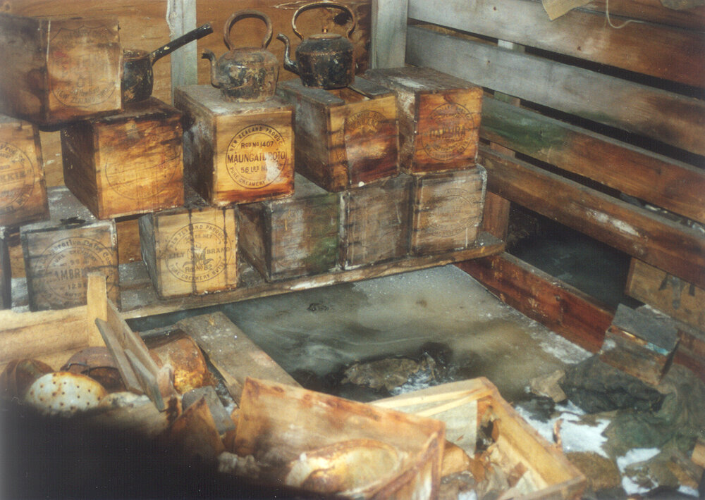 2002 K440B at Scott's 'Terra Nova' hut, interior - Ice build-up, Stables