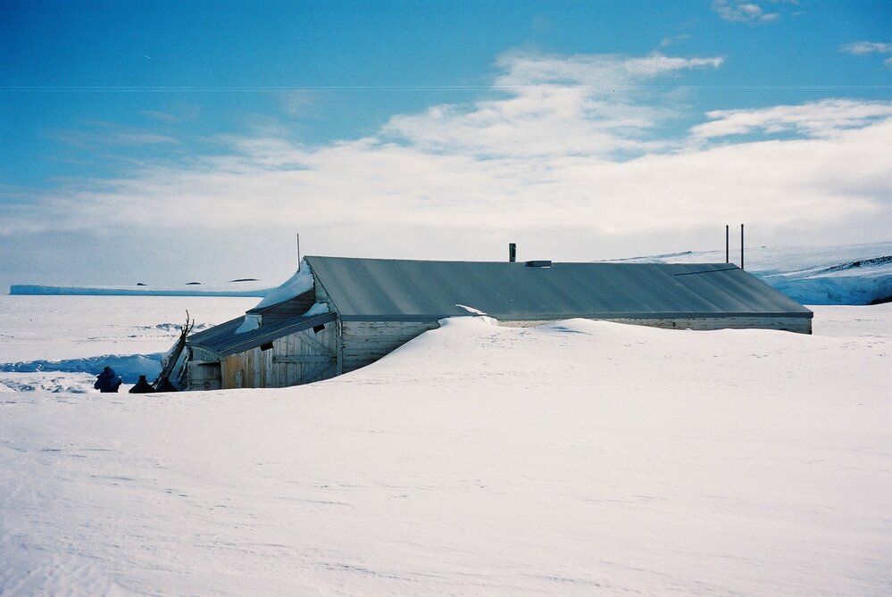 2002 Scott's 'Terra Nova' hut, South elevation (001)